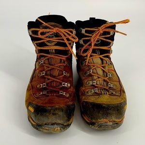 Asoló hiking boots